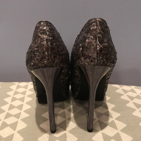 Sequined High Heels - Size 6 1/2 - Picture 2 of 3